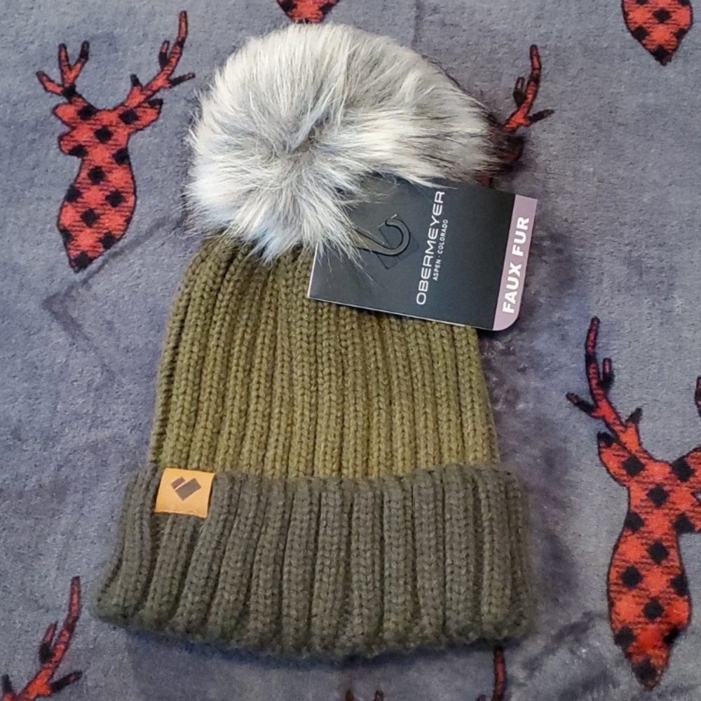 Obermeyer beanie NWT.